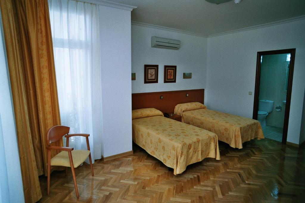 Hostal Luis XV Madrid Zimmer foto